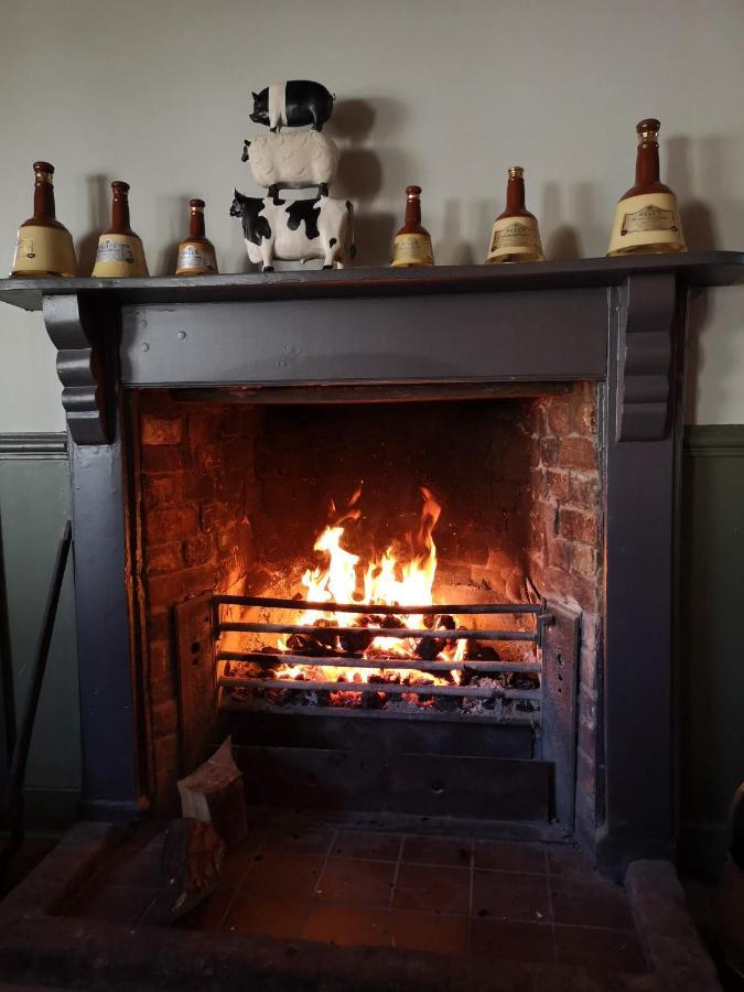 The Crown Inn Gayton  Exteriér fotografie